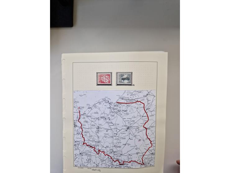 Eastern Europe: 1918/2021, extensive mint never hinged worldwide collection with many thematic stamps and souvenir sheets on 