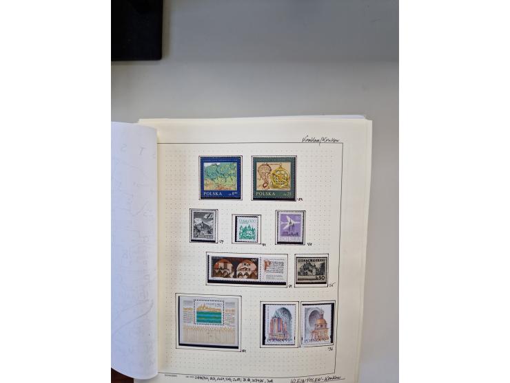 Eastern Europe: 1918/2021, extensive mint never hinged worldwide collection with many thematic stamps and souvenir sheets on 