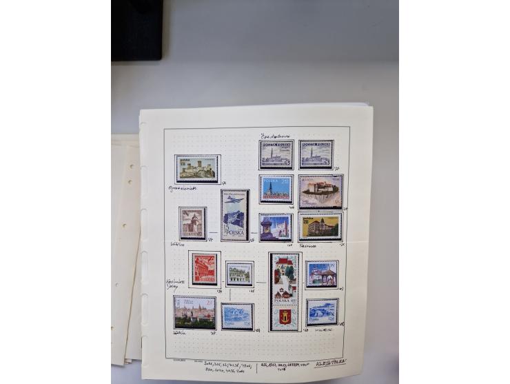 Eastern Europe: 1918/2021, extensive mint never hinged worldwide collection with many thematic stamps and souvenir sheets on 