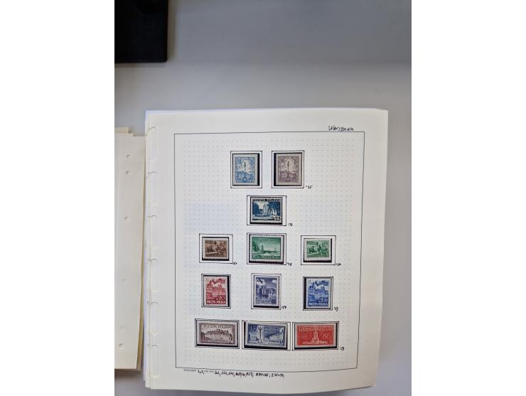 Eastern Europe: 1918/2021, extensive mint never hinged worldwide collection with many thematic stamps and souvenir sheets on 