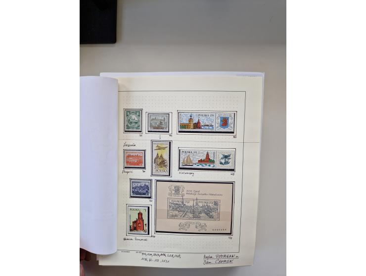 Eastern Europe: 1918/2021, extensive mint never hinged worldwide collection with many thematic stamps and souvenir sheets on 