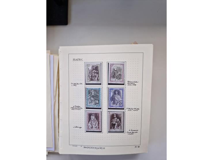 Eastern Europe: 1918/2021, extensive mint never hinged worldwide collection with many thematic stamps and souvenir sheets on 