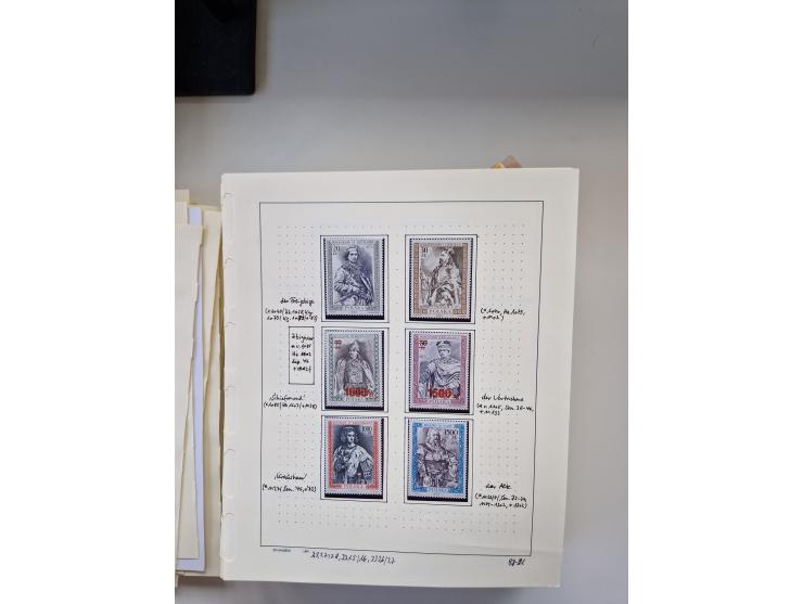 Eastern Europe: 1918/2021, extensive mint never hinged worldwide collection with many thematic stamps and souvenir sheets on 