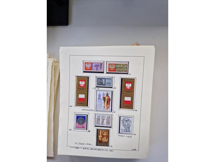 Eastern Europe: 1918/2021, extensive mint never hinged worldwide collection with many thematic stamps and souvenir sheets on 