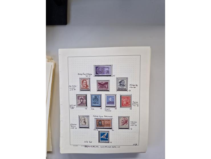 Eastern Europe: 1918/2021, extensive mint never hinged worldwide collection with many thematic stamps and souvenir sheets on 