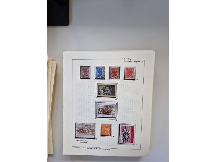 Eastern Europe: 1918/2021, extensive mint never hinged worldwide collection with many thematic stamps and souvenir sheets on 