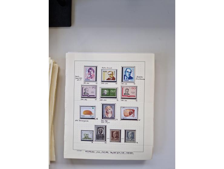 Eastern Europe: 1918/2021, extensive mint never hinged worldwide collection with many thematic stamps and souvenir sheets on 