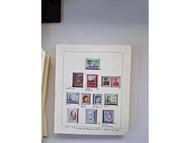 Eastern Europe: 1918/2021, extensive mint never hinged worldwide collection with many thematic stamps and souvenir sheets on 