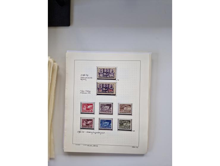 Eastern Europe: 1918/2021, extensive mint never hinged worldwide collection with many thematic stamps and souvenir sheets on 