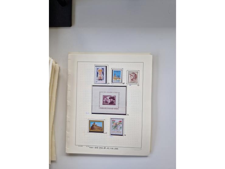 Eastern Europe: 1918/2021, extensive mint never hinged worldwide collection with many thematic stamps and souvenir sheets on 