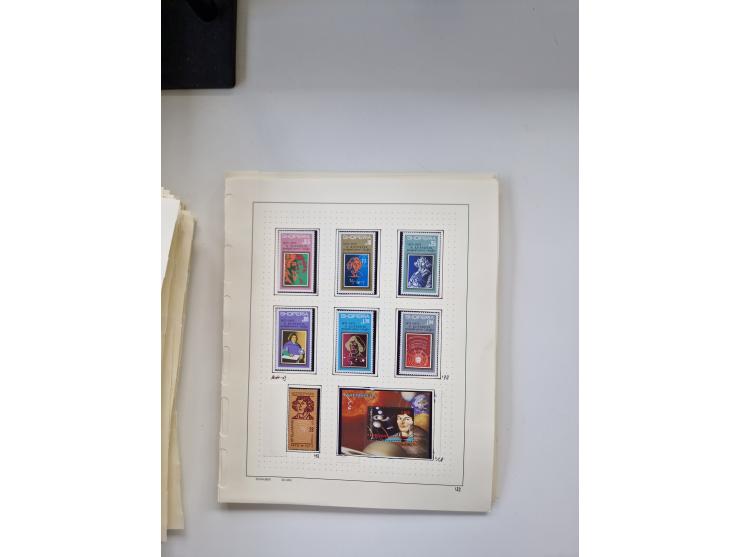 Eastern Europe: 1918/2021, extensive mint never hinged worldwide collection with many thematic stamps and souvenir sheets on 