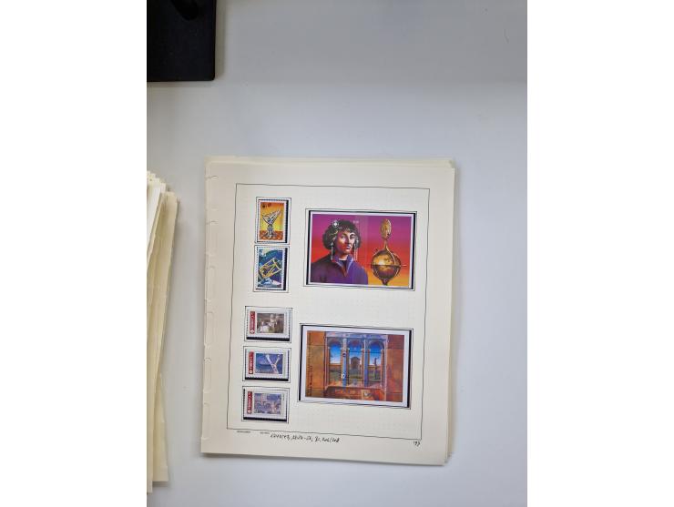 Eastern Europe: 1918/2021, extensive mint never hinged worldwide collection with many thematic stamps and souvenir sheets on 