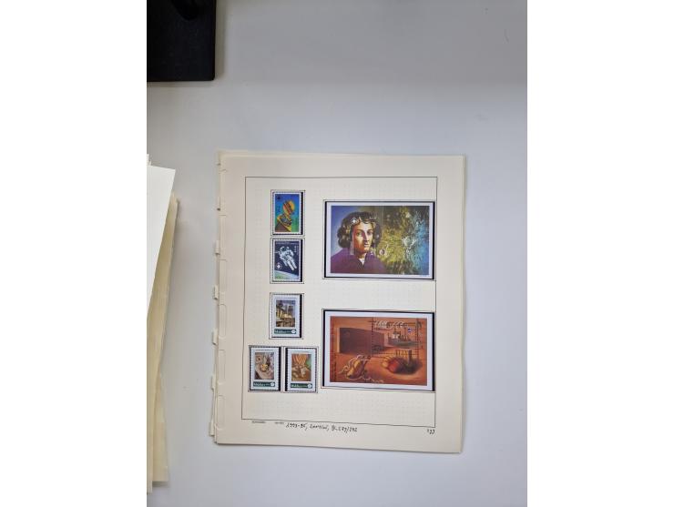 Eastern Europe: 1918/2021, extensive mint never hinged worldwide collection with many thematic stamps and souvenir sheets on 