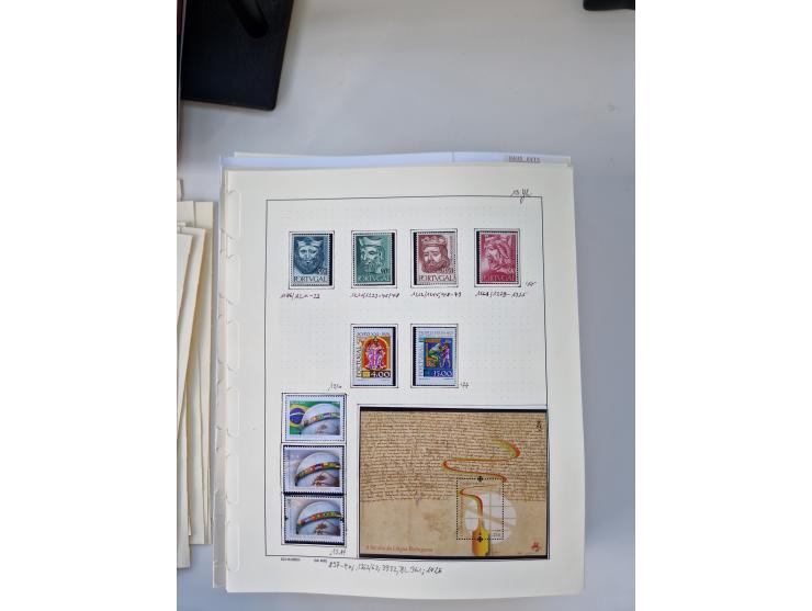 Portugal and Azores/Madeira: 1924/2021, unused and mint never hinged collection including souvenir sheets and booklets on the