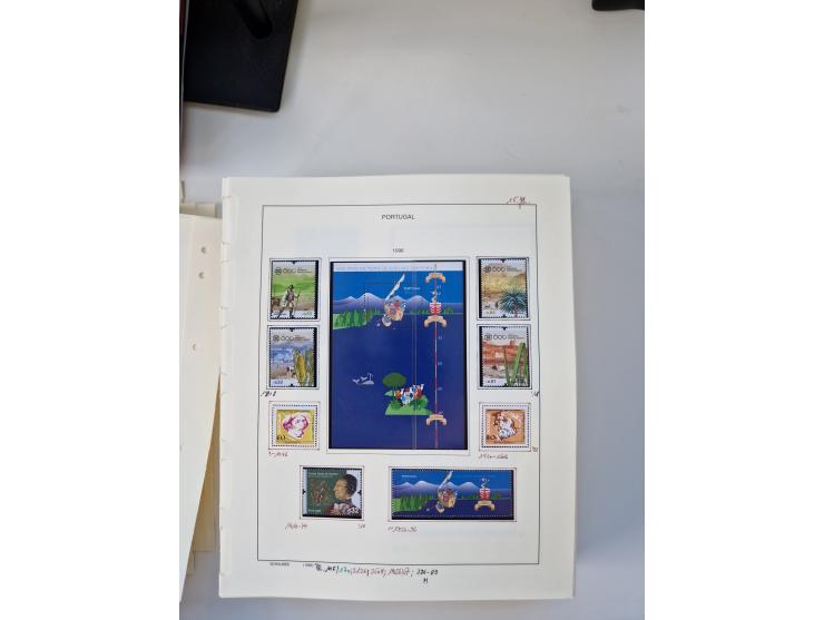 Portugal and Azores/Madeira: 1924/2021, unused and mint never hinged collection including souvenir sheets and booklets on the