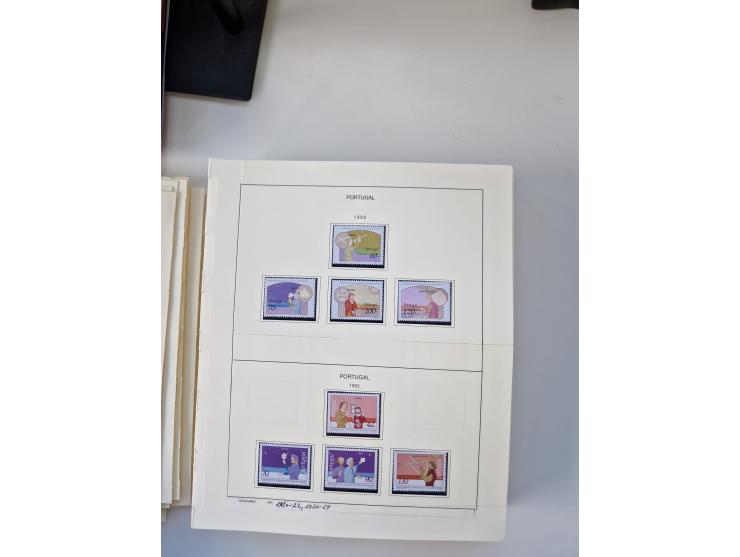Portugal and Azores/Madeira: 1924/2021, unused and mint never hinged collection including souvenir sheets and booklets on the
