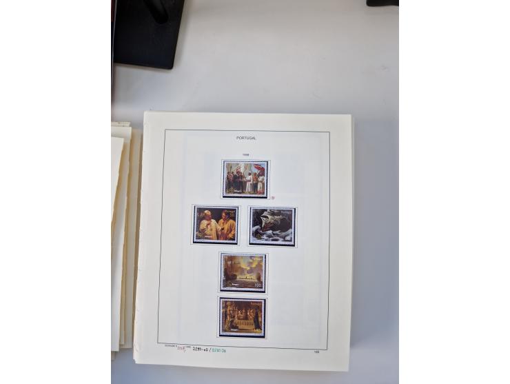 Portugal and Azores/Madeira: 1924/2021, unused and mint never hinged collection including souvenir sheets and booklets on the