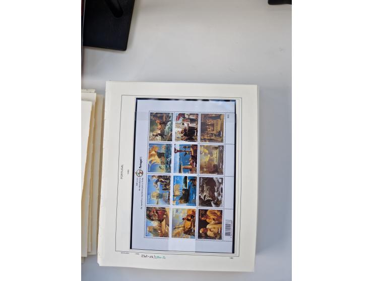 Portugal and Azores/Madeira: 1924/2021, unused and mint never hinged collection including souvenir sheets and booklets on the
