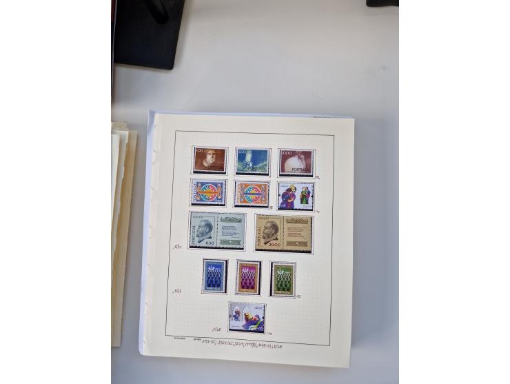 Portugal and Azores/Madeira: 1924/2021, unused and mint never hinged collection including souvenir sheets and booklets on the