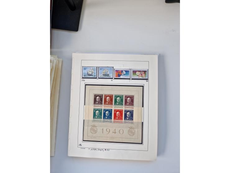 Portugal and Azores/Madeira: 1924/2021, unused and mint never hinged collection including souvenir sheets and booklets on the