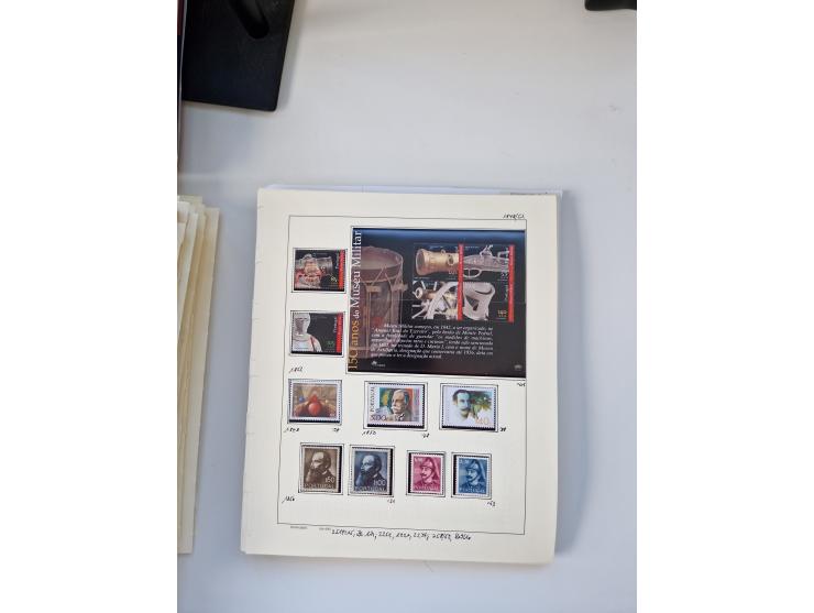 Portugal and Azores/Madeira: 1924/2021, unused and mint never hinged collection including souvenir sheets and booklets on the