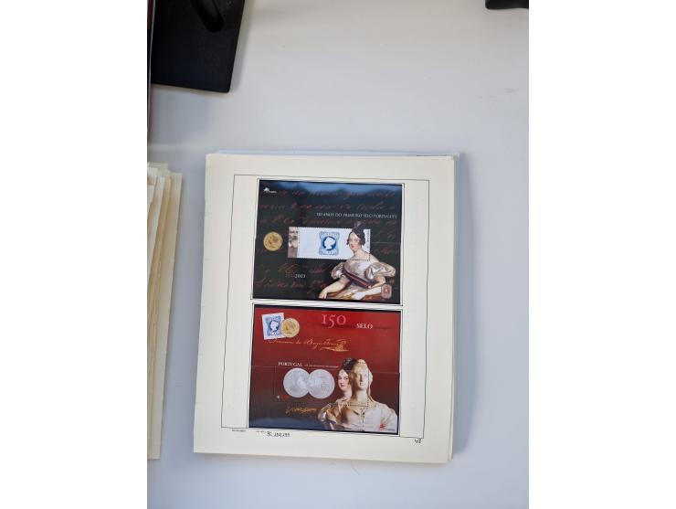 Portugal and Azores/Madeira: 1924/2021, unused and mint never hinged collection including souvenir sheets and booklets on the