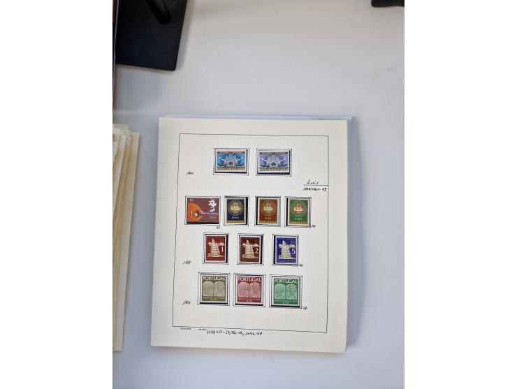 Portugal and Azores/Madeira: 1924/2021, unused and mint never hinged collection including souvenir sheets and booklets on the