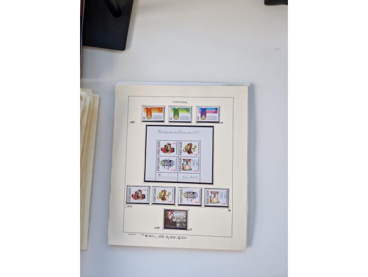 Portugal and Azores/Madeira: 1924/2021, unused and mint never hinged collection including souvenir sheets and booklets on the