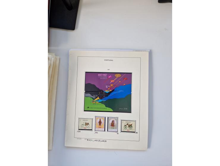 Portugal and Azores/Madeira: 1924/2021, unused and mint never hinged collection including souvenir sheets and booklets on the