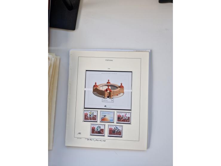 Portugal and Azores/Madeira: 1924/2021, unused and mint never hinged collection including souvenir sheets and booklets on the