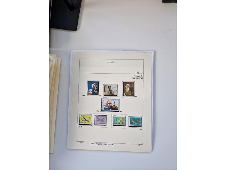 Portugal and Azores/Madeira: 1924/2021, unused and mint never hinged collection including souvenir sheets and booklets on the