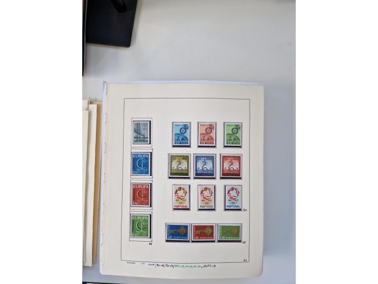 Portugal and Azores/Madeira: 1924/2021, unused and mint never hinged collection including souvenir sheets and booklets on the