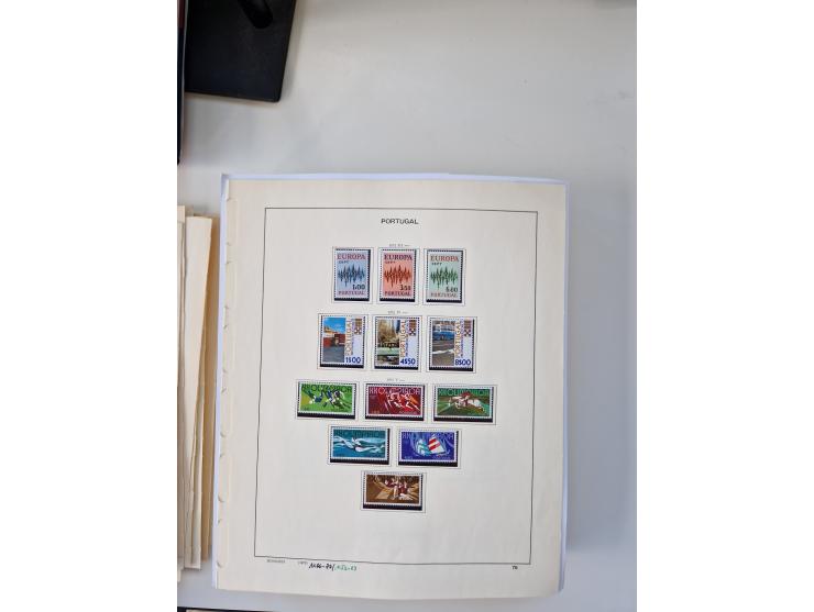 Portugal and Azores/Madeira: 1924/2021, unused and mint never hinged collection including souvenir sheets and booklets on the