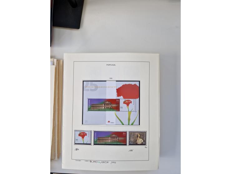 Portugal and Azores/Madeira: 1924/2021, unused and mint never hinged collection including souvenir sheets and booklets on the