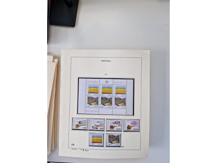 Portugal and Azores/Madeira: 1924/2021, unused and mint never hinged collection including souvenir sheets and booklets on the