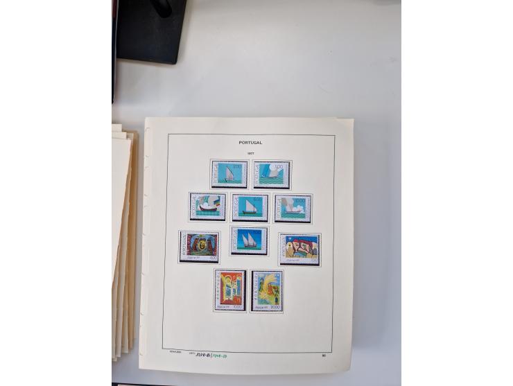 Portugal and Azores/Madeira: 1924/2021, unused and mint never hinged collection including souvenir sheets and booklets on the