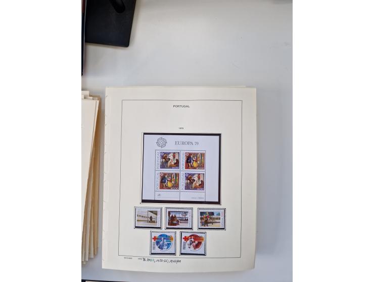 Portugal and Azores/Madeira: 1924/2021, unused and mint never hinged collection including souvenir sheets and booklets on the