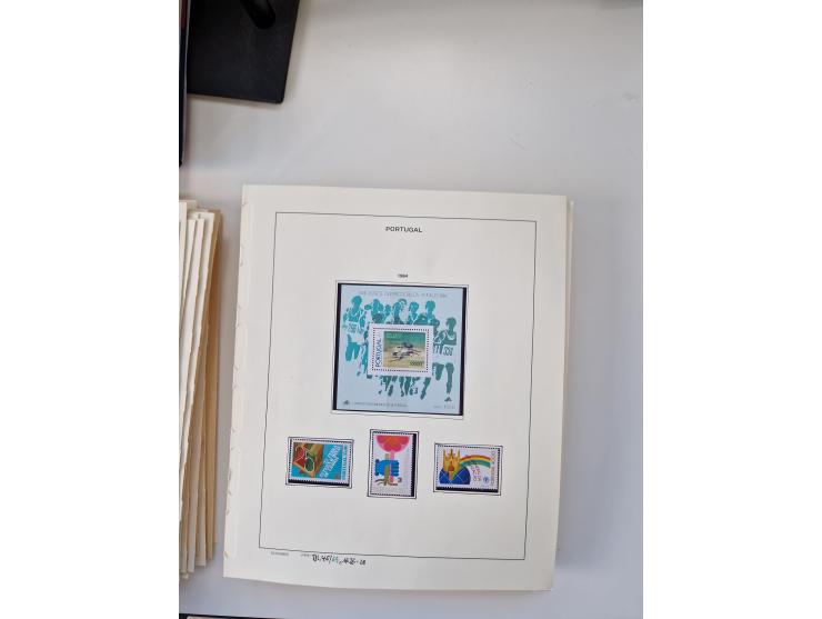 Portugal and Azores/Madeira: 1924/2021, unused and mint never hinged collection including souvenir sheets and booklets on the