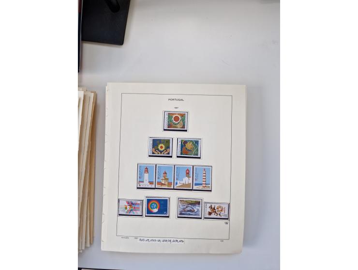 Portugal and Azores/Madeira: 1924/2021, unused and mint never hinged collection including souvenir sheets and booklets on the