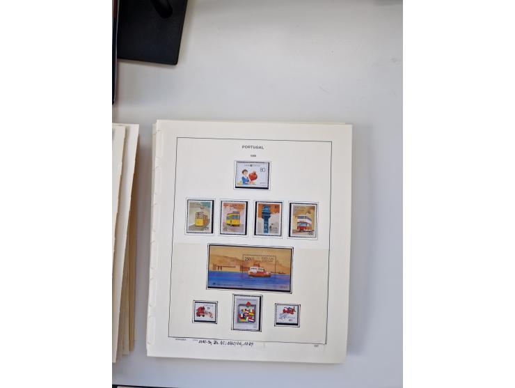 Portugal and Azores/Madeira: 1924/2021, unused and mint never hinged collection including souvenir sheets and booklets on the