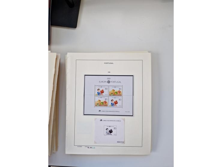 Portugal and Azores/Madeira: 1924/2021, unused and mint never hinged collection including souvenir sheets and booklets on the