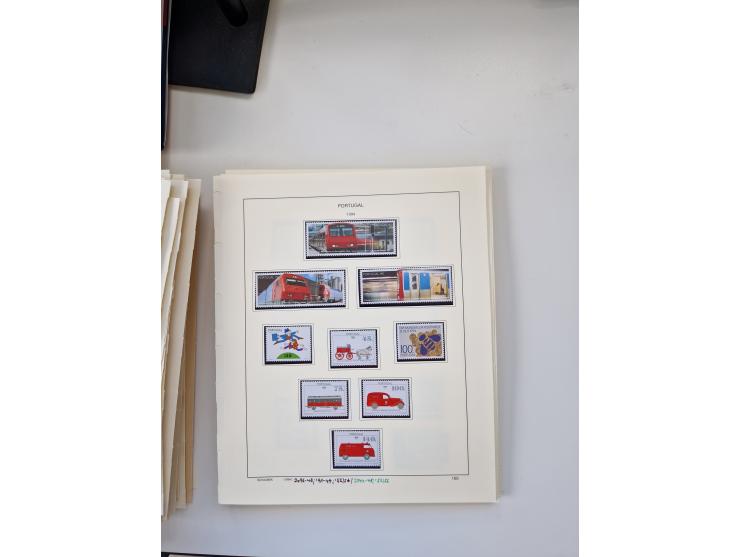 Portugal and Azores/Madeira: 1924/2021, unused and mint never hinged collection including souvenir sheets and booklets on the