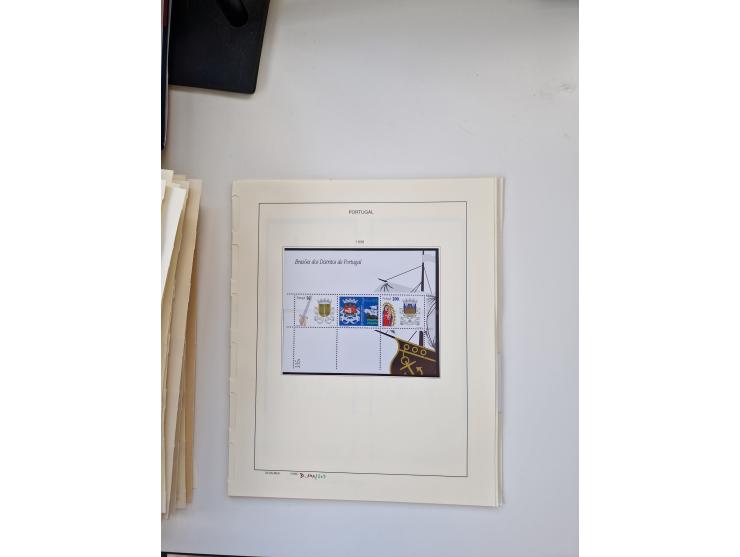 Portugal and Azores/Madeira: 1924/2021, unused and mint never hinged collection including souvenir sheets and booklets on the