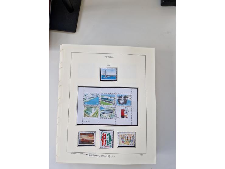 Portugal and Azores/Madeira: 1924/2021, unused and mint never hinged collection including souvenir sheets and booklets on the