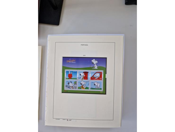 Portugal and Azores/Madeira: 1924/2021, unused and mint never hinged collection including souvenir sheets and booklets on the