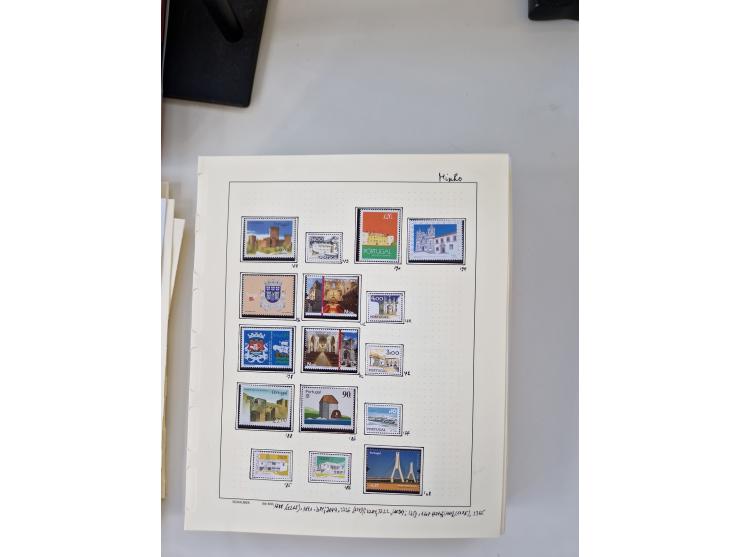 Portugal and Azores/Madeira: 1924/2021, unused and mint never hinged collection including souvenir sheets and booklets on the