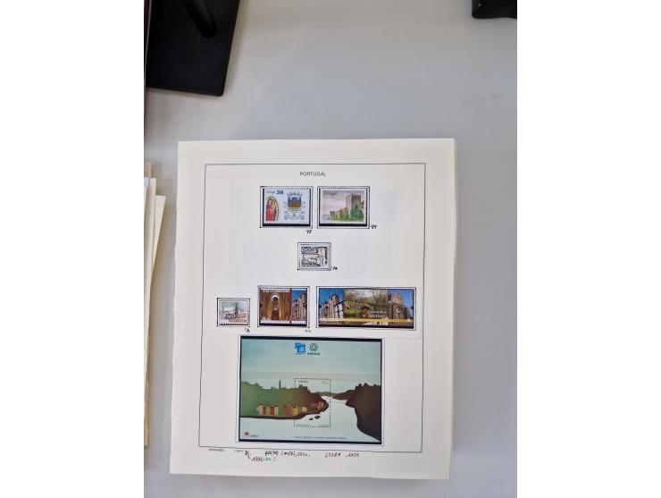 Portugal and Azores/Madeira: 1924/2021, unused and mint never hinged collection including souvenir sheets and booklets on the