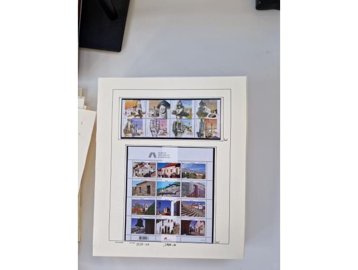 Portugal and Azores/Madeira: 1924/2021, unused and mint never hinged collection including souvenir sheets and booklets on the