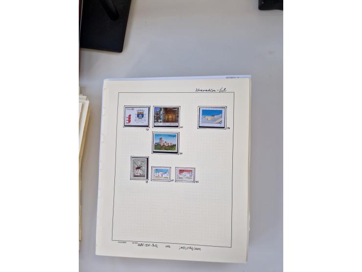 Portugal and Azores/Madeira: 1924/2021, unused and mint never hinged collection including souvenir sheets and booklets on the