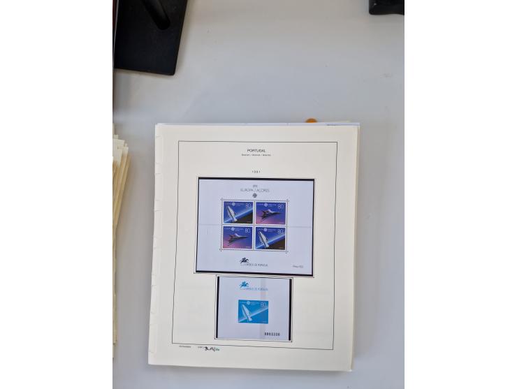 Portugal and Azores/Madeira: 1924/2021, unused and mint never hinged collection including souvenir sheets and booklets on the